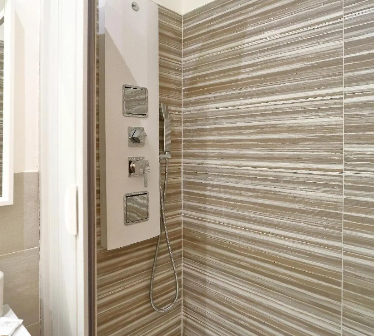 Hotel Elegante Matrimoniale Clemente House Catania Centro 0*,