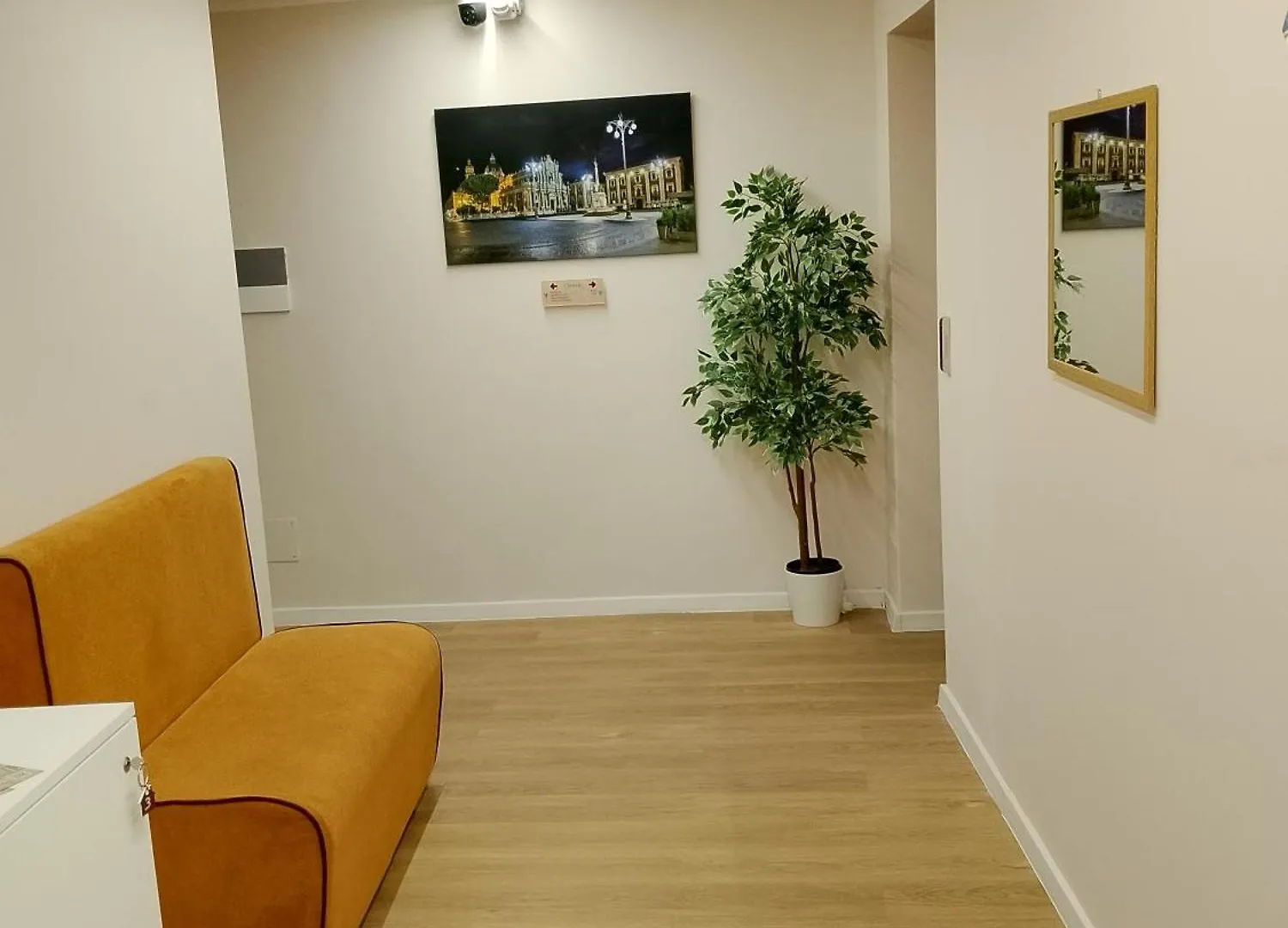 Hotel Elegante Matrimoniale Clemente House Catania Centro 0*,  Italia